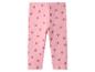 Roze kinderlegging met aardbeienprint.