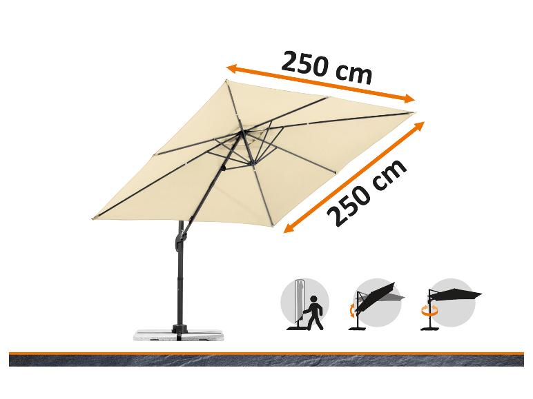Beige vierkante zweefparasol van 250x250 cm met kantel- en draaifuncties.