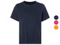 Een donkerblauw T-shirt met korte mouwen.