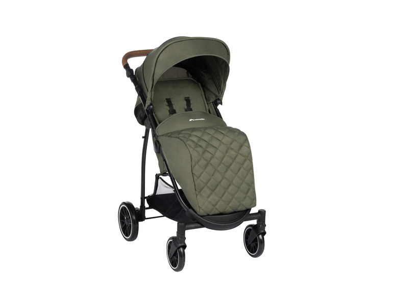 Een groene BabyComfort buggy met vier wielen.