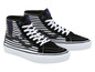 Zwart-wit gestreepte Vans Sk8-Hi sneakers met blauwe details.