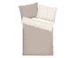 Beige beddengoedset met een effen dekbedovertrek en gestreepte kussenslopen.