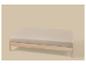 Lichtbeige hoeslaken op een houten bedframe