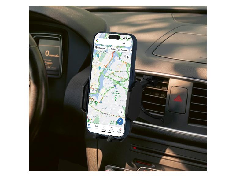 Autotelefoonhouder met een telefoon die een navigatiekaart weergeeft.