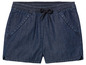Een paar blauwe denim shorts met een elastiek en trekkoord.