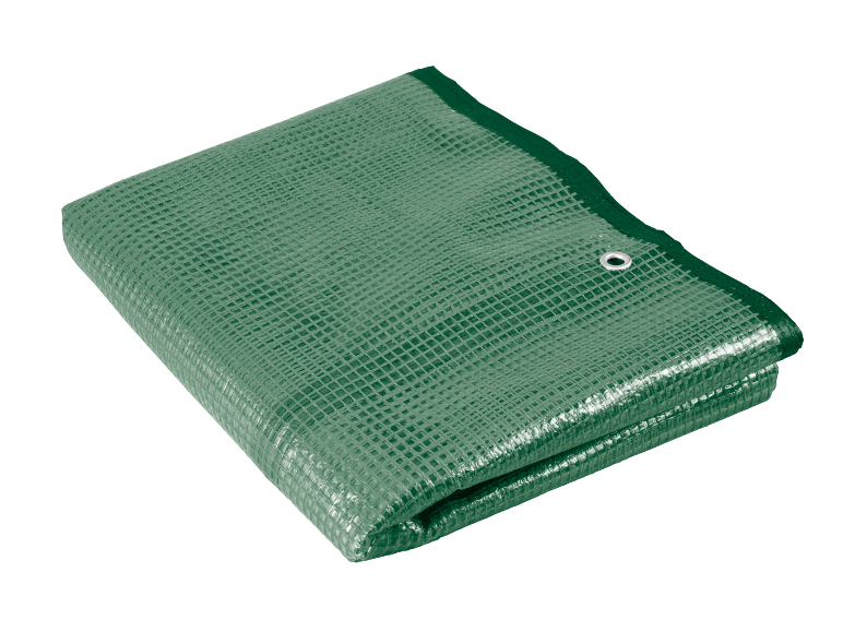 Opgevouwen groen dekzeil met metalen oog.