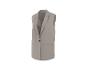 Mouwloze lange blazer in een lichtbeige kleur met een enkele zwarte knoopsluiting.