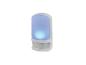Witte bewegingssensor nachtlamp met blauwe gloed, met bedieningsschakelaars aan de zijkant.