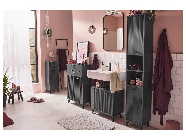 Modern badkamer met donkergrijze kasten met verticale ribbels.