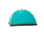 Een turquoise tent met gele stokken.