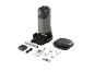 Robotstofzuiger en dweil met automatisch leegstation en accessoires.