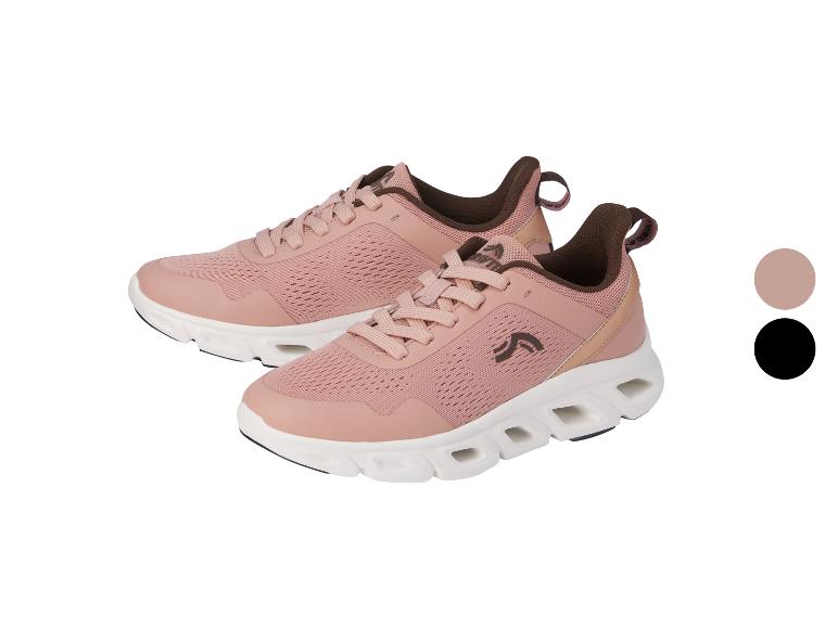 Roze On Cloud X hardloopschoenen met witte zolen.