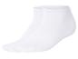 Een paar witte korte sokken, met versterkte hiel en teen