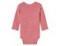Roze baby body met lange mouwen.