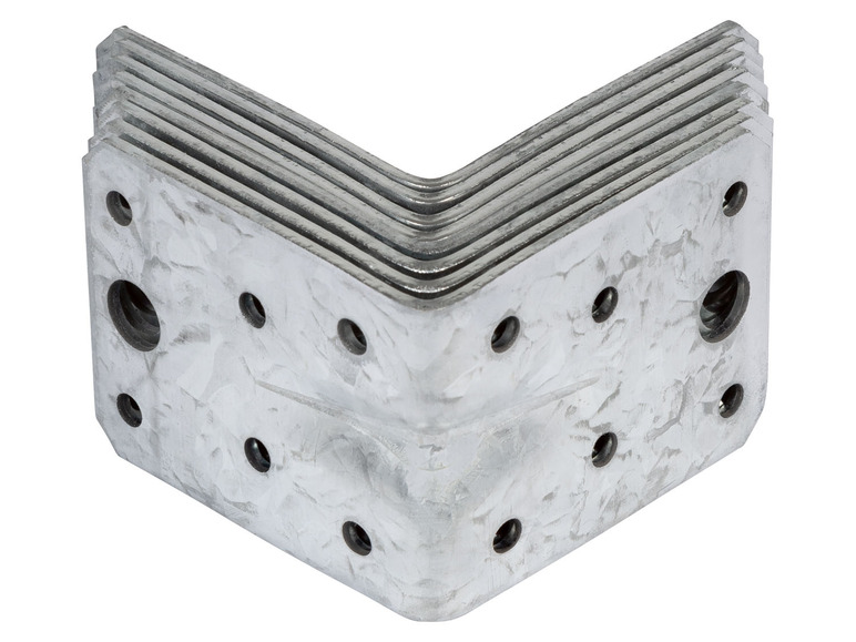 Een stapel gegalvaniseerde hoekbeugels.