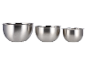Drie roestvrijstalen kommen in verschillende maten.