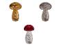 Drie paddenstoelvormige decoraties van glas, goud, zilver en rood.