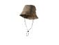 Zandkleurige vissershoed met verstelbare kinband.
