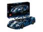 Een LEGO Technic Ford GT automodel en de productdoos.