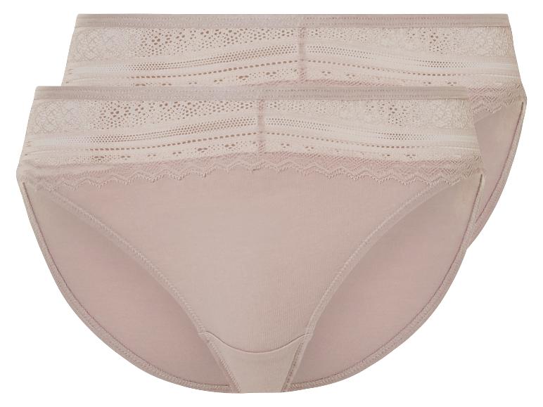 Twee paar roze onderbroeken met kant