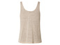 Een beige linnen tanktop