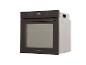 Zwarte inbouw oven met digitaal display en bedieningsknoppen.