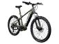 Olijfgroene elektrische mountainbike met witte en gouden accenten, vooraanzicht.