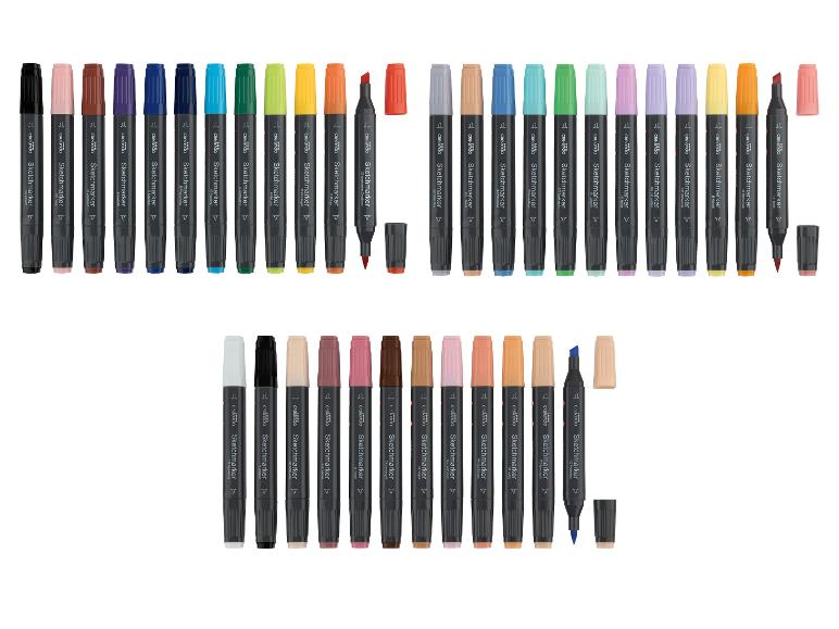 Set schetsmarkers in diverse kleuren, inclusief pastel- en levendige tinten.