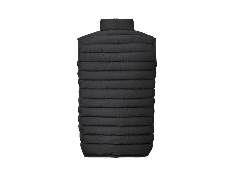 Zwart gewatteerd bodywarmer met hoge kraag, achteraanzicht.