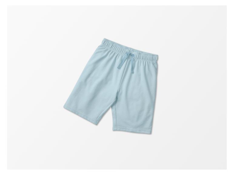 Lichtblauwe jogging shorts.