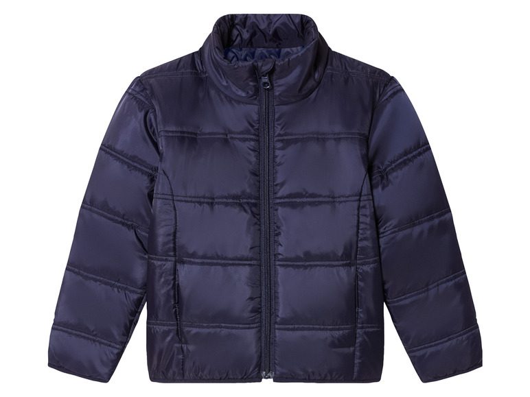 Een donkerblauwe winterjas met een rits.