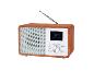 Houten digitale radio met een scherm dat de tijd en artiestennaam weergeeft.