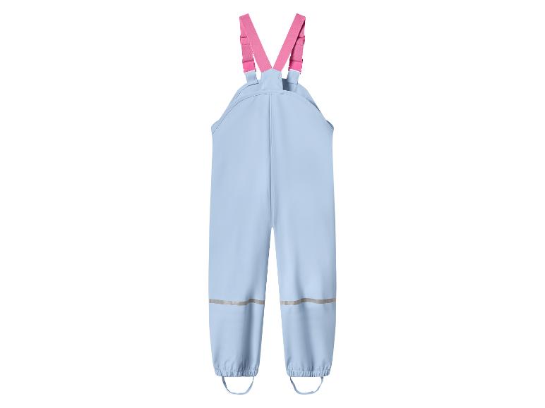 Lichtblauwe waterdichte kinderbroek met roze bretels en reflecterende strepen