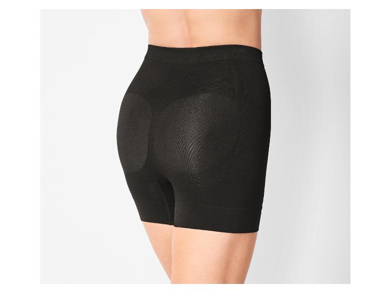 Zwarte corrigerende shorts, modellend effect.
