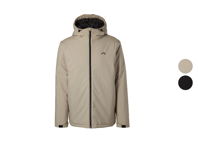 Beige herenjas met capuchon en zwarte rits, met twee kleurvarianten.