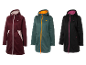 Drie softshell jassen in verschillende kleuren.