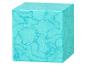 Turquoise kubus met marmerpatroon.