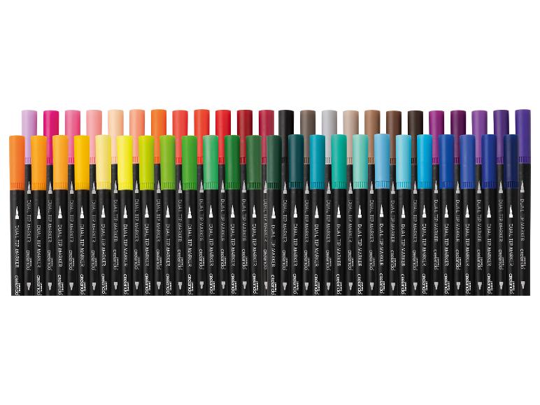 Een kleurrijk assortiment dubbelzijdige stiften met een breed kleurenspectrum.