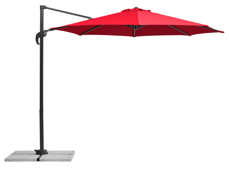 Een rode parasol met een zwarte, verstelbare arm
