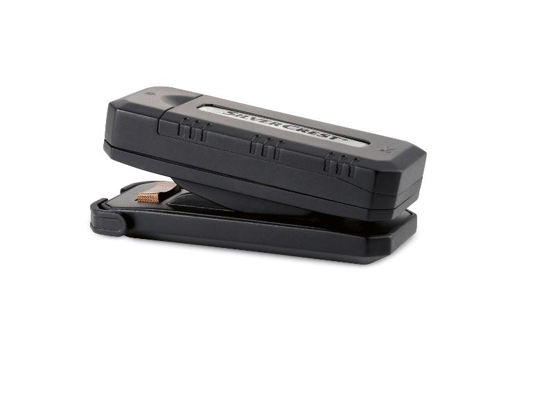 Zwarte SilverCrest USB-stick adapter.