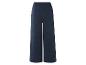 Donkerblauwe wijde broek, losse pasvorm.