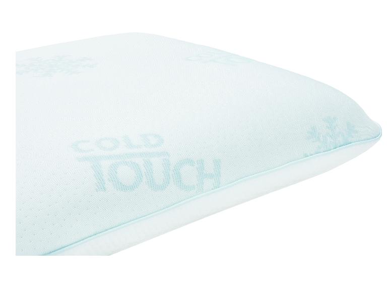 Kussen met de tekst «COLD TOUCH» en sneeuwvlokpatronen.