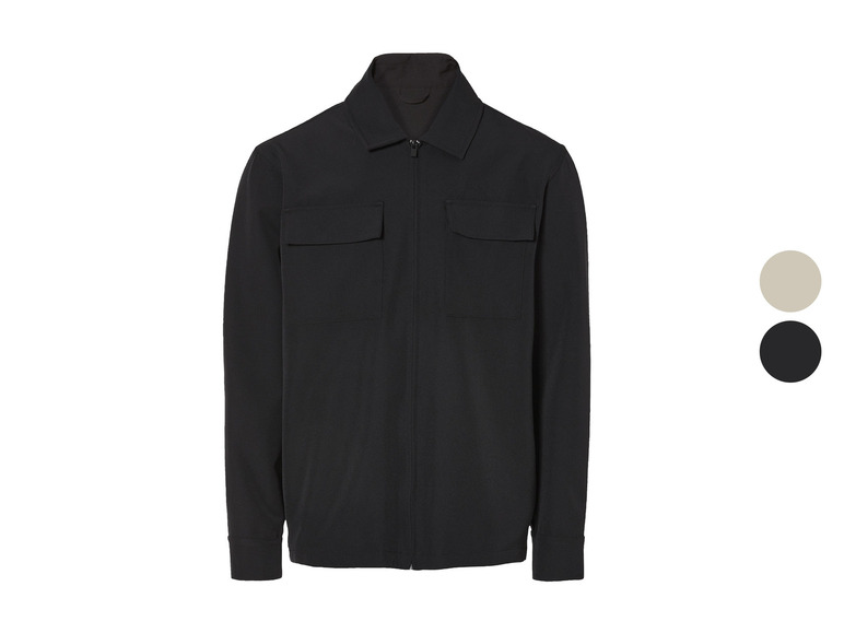 Een zwart overhemd met lange mouwen en een rits.