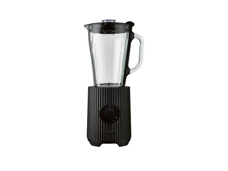 Zwarte SILVERCREST blender met glazen kan en snelheidsregelaar.