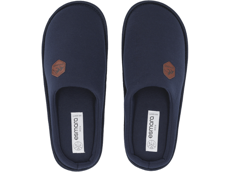 Donkerblauwe herenpantoffels met een 'EXPLORER' label en maatdetails.