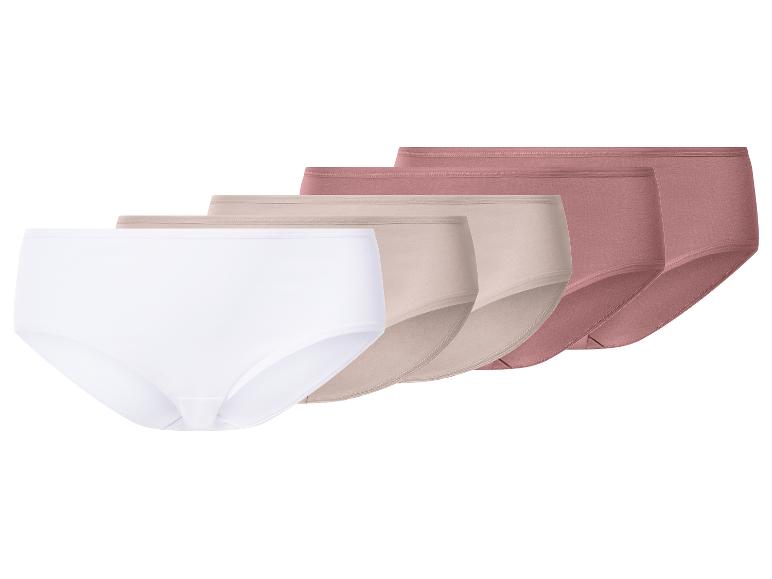 Set van vijf damesonderbroeken in wit, beige en roze kleuren.