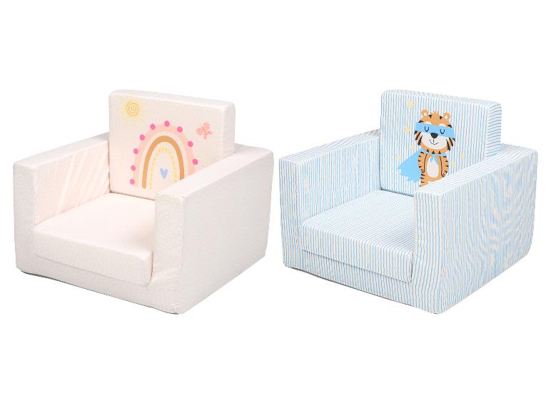 Twee kinderfauteuils: één roze met regenboog en één blauw met superheld tijger.