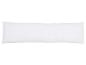 Een lang, wit lichaamskussen op een witte achtergrond.