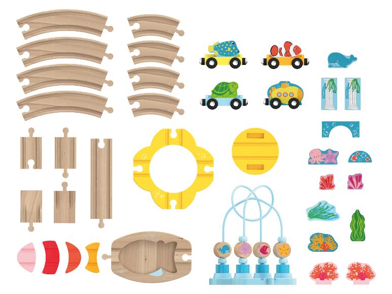 Houten speelset met zeethema, met treinrails, voertuigen en accessoires.