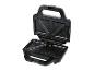 Open zwart tosti-apparaat met driehoekige platen